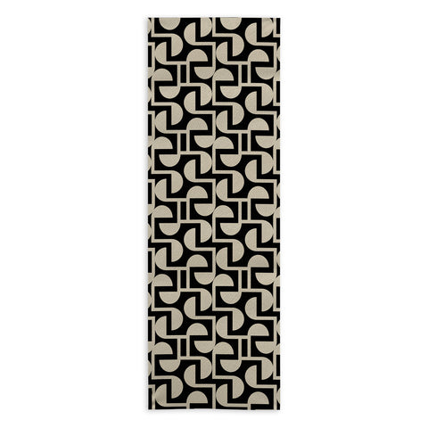 Mirimo Modern Labyrinth Elegant Yoga Towel