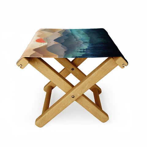 Nadja Wilderness Becomes Alive at Night Folding Stool