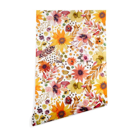 Ninola Design Big blooms flowers Gold Wallpaper