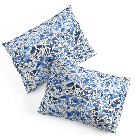 Ninola Design Blue flowers and plants ivy Pillow Shams