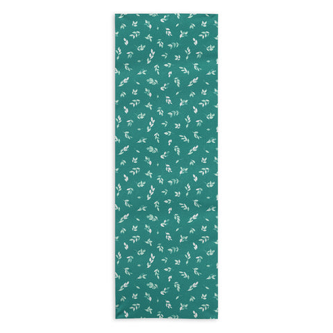 Ninola Design Small leaves botanical Pine Green Yoga Towel