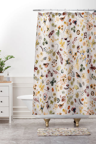 Ninola Design Wild nature Countryside Beige Shower Curtain And Mat