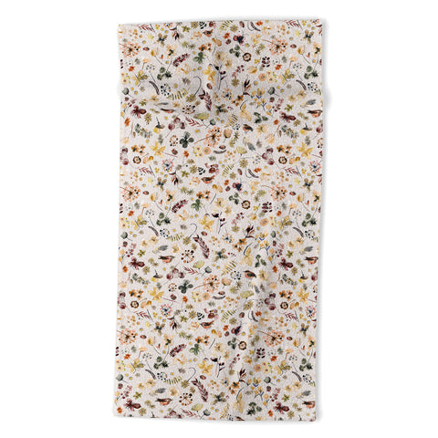 Ninola Design Wild nature Countryside Beige Beach Towel