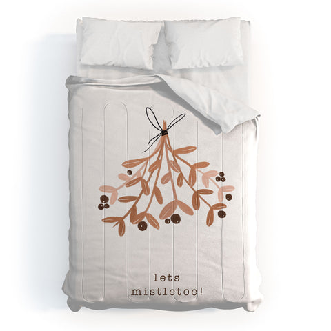 Orara Studio Lets Mistletoe Comforter