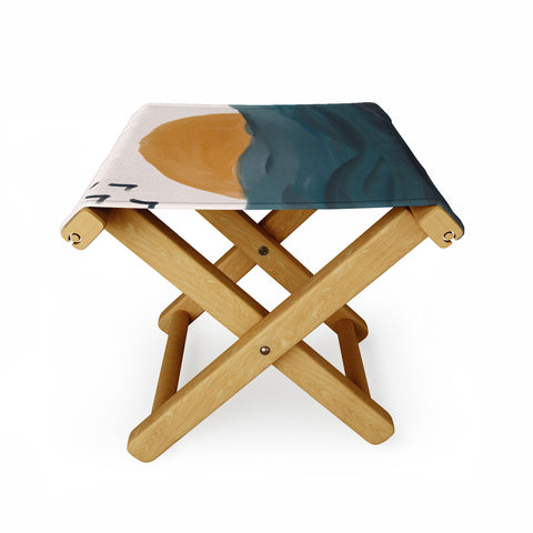 Oris Eddu Smooth Wave Folding Stool