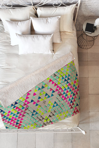 Pattern State Triangle Summer Fleece Throw Blanket