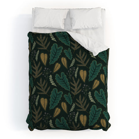 Pimlada Phuapradit Tropical leaf green Comforter