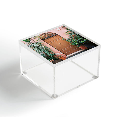 raisazwart Front door of Rome Acrylic Box