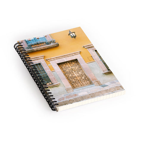 raisazwart The San Miguel de Allende Mexico door Spiral Notebook