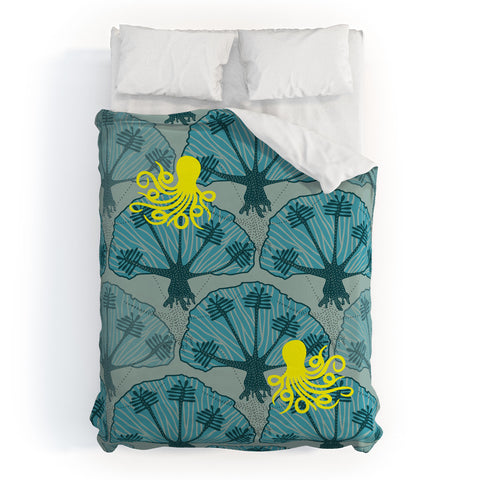 Raven Jumpo Octopus Among The Coral Duvet Cover