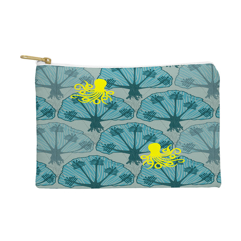 Raven Jumpo Octopus Among The Coral Pouch