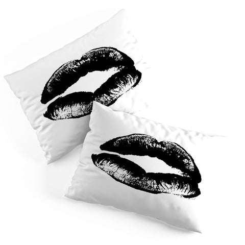 Rebecca Allen Levres Pillow Shams