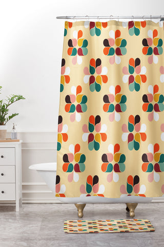 Showmemars Retro geometry pattern no2 Shower Curtain And Mat