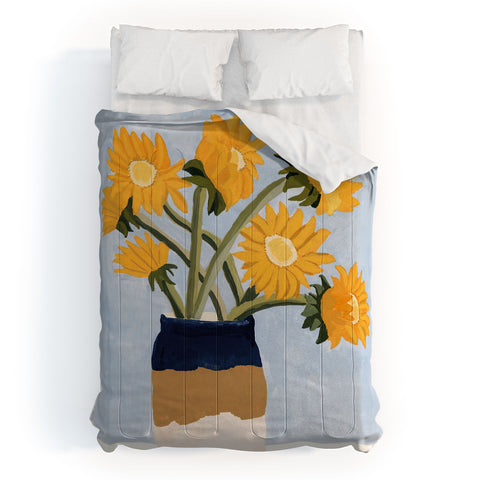 sophiequi Vase with Sunflowers Comforter