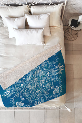 SunshineCanteen flores cyan Fleece Throw Blanket