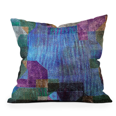 Triangle Footprint Ca1 Throw Pillow