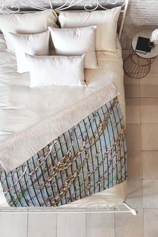 Triangle Footprint li1 Fleece Throw Blanket