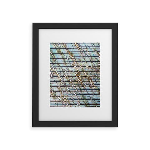 Triangle Footprint li1 Framed Art Print