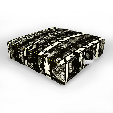 Triangle Footprint Lindiv4 Outdoor Floor Cushion