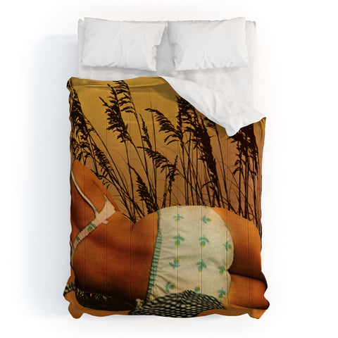 Tyler Varsell Beach Reeds Comforter