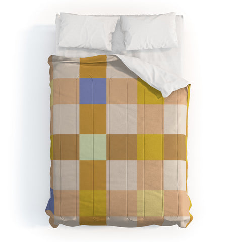 Urban Wild Studio above the surf Comforter