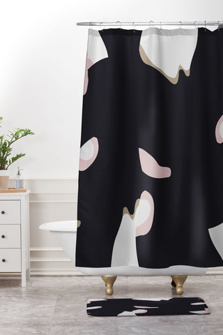 Urban Wild Studio piazza Shower Curtain And Mat