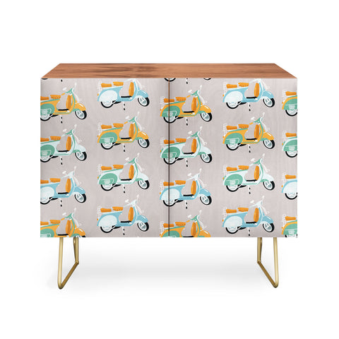 Valeria Frustaci Vespa I Credenza