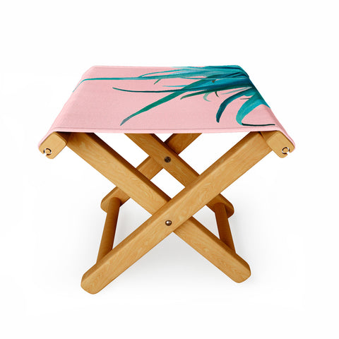Viviana Gonzalez Aloe Vera 01 Folding Stool