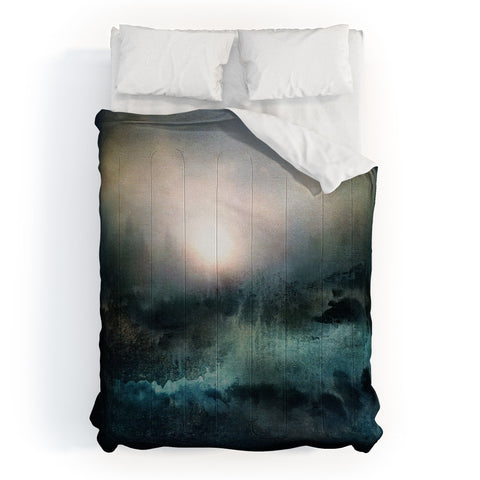 Viviana Gonzalez Calling the sun II Comforter