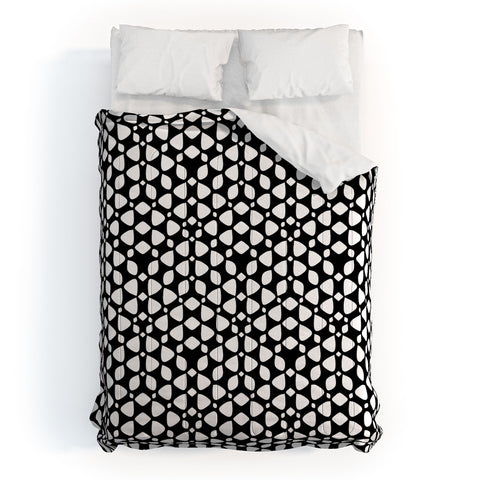 Wagner Campelo Drops Dots 2 Comforter