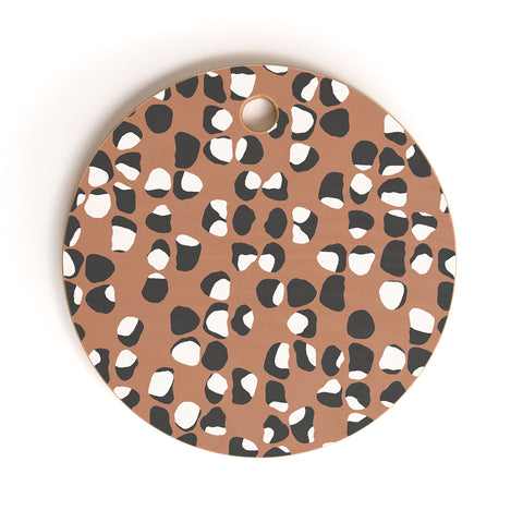 Wagner Campelo Rock Dots 3 Cutting Board Round