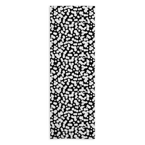 Wagner Campelo Splash Dots 2 Yoga Towel