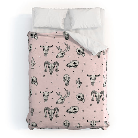 Wesley Bird Treasures at Sunset Duvet Cover